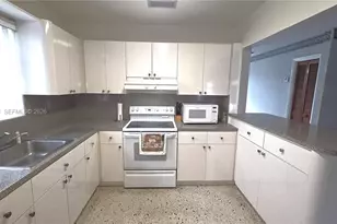 3066 NW 28th St, Miami, FL 33142 - Photo 11