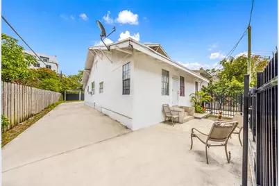 127 SW 7th Ave, Miami, FL 33130 - Photo 5