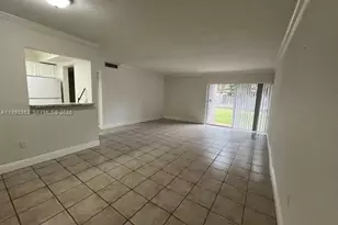 9453 SW 76th St, Miami, FL 33173 - Photo 3