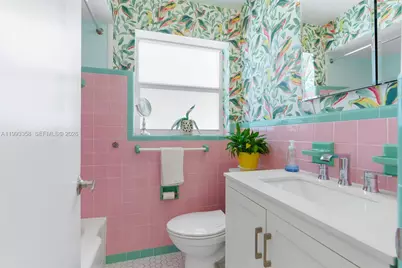 1639 NE 27th Dr, Wilton Manors, FL 33334 - Photo 15