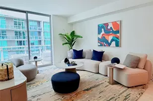 77 SE 5th St, Miami, FL 33131 - Photo 7