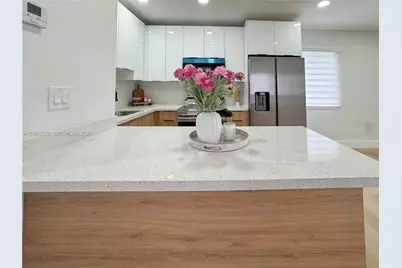 1822 NW 66th St, Miami, FL 33147 - Photo 9