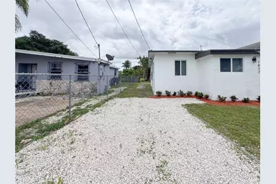 1822 NW 66th St, Miami, FL 33147 - Photo 3