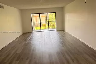 231 Lakeview Dr, Weston, FL 33326 - Photo 9
