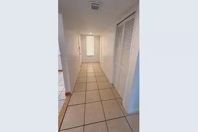 231 Lakeview Dr #204, Weston, FL 33326 - Photo 3