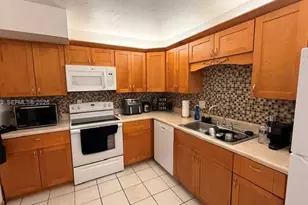 231 Lakeview Dr, Weston, FL 33326 - Photo 5