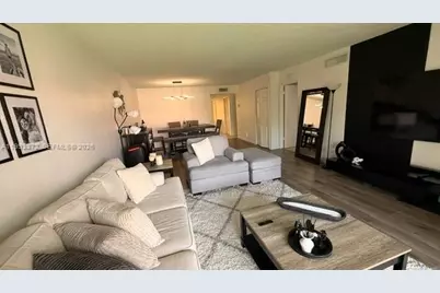 231 Lakeview Dr #204, Weston, FL 33326 - Photo 7