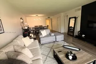 231 Lakeview Dr, Weston, FL 33326 - Photo 5