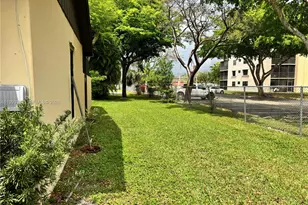 9291 E Fern Ln, Miramar, FL 33025 - Photo 17