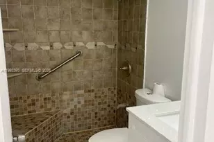 4709 NW 7th St, Miami, FL 33126 - Photo 15