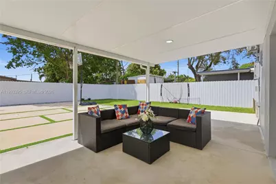 7390 Cleveland St, Hollywood, FL 33024 - Photo 5