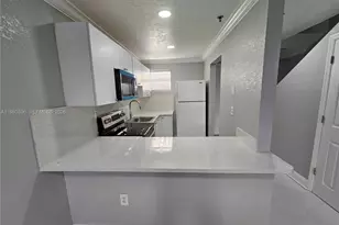 8027 NW 8th St, Miami, FL 33126 - Photo 7