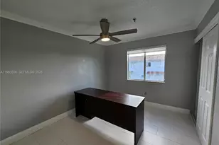 8027 NW 8th St, Miami, FL 33126 - Photo 15