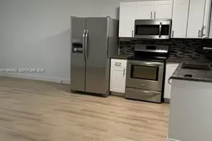 251 SW 132nd Way, Pembroke Pines, FL 33027 - Photo 3