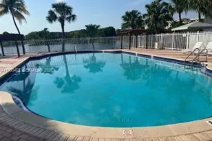 9365 Fontainebleau Blvd, Miami, FL 33172 - Photo 15