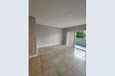9365 Fontainebleau Blvd #E228, Miami, FL 33172 - Photo 13