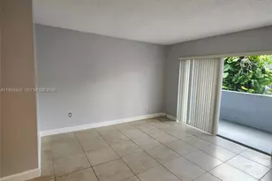 9365 Fontainebleau Blvd, Miami, FL 33172 - Photo 13