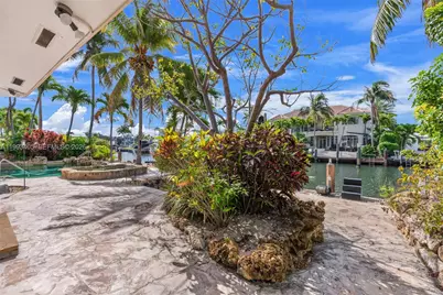 2858 NE 33rd St, Lighthouse Point, FL 33064 - Photo 15