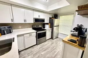 300 Promenade Dr, Other City - In The State Of Florida, FL 34698 - Photo 3