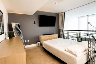 41 SE 5th St, Miami, FL 33131 - Photo 7