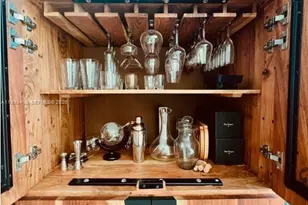 41 SE 5th St, Miami, FL 33131 - Photo 7