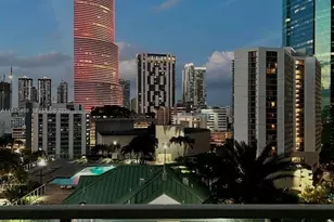 41 SE 5th St, Miami, FL 33131 - Photo 21
