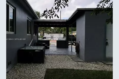 266 NE 162nd St, Miami, FL 33162 - Photo 47