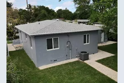 266 NE 162nd St, Miami, FL 33162 - Photo 37