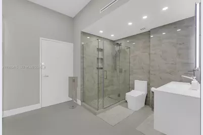 18011 Biscayne Blvd #PH04, Aventura, FL 33160 - Photo 15