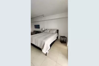1200 Brickell Bay Dr #1510, Miami, FL 33131 - Photo 17