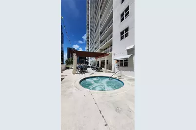 1200 Brickell Bay Dr #1510, Miami, FL 33131 - Photo 11
