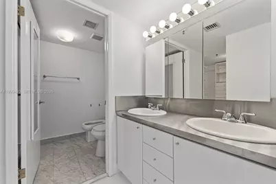 1623 Collins Ave #318, Miami Beach, FL 33139 - Photo 21