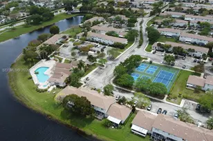 719 NW 208th Way, Pembroke Pines, FL 33029 - Photo 37