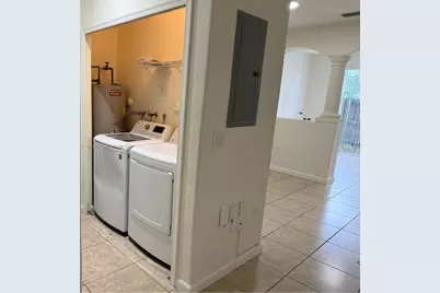 1403 SE 27th Ct, Homestead, FL 33035 - Photo 7