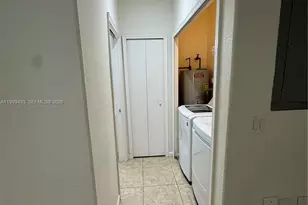 1403 SE 27th Ct, Homestead, FL 33035 - Photo 9