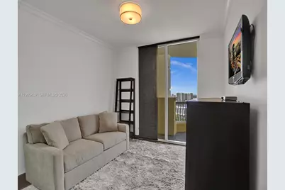 17875 Collins Ave #3005, Sunny Isles Beach, FL 33160 - Photo 27