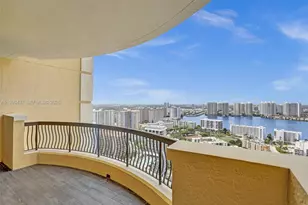 17875 Collins Ave, Sunny Isles Beach, FL 33160 - Photo 41