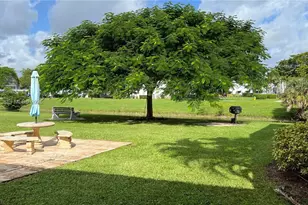 306 Newport T, Deerfield Beach, FL 33442 - Photo 15