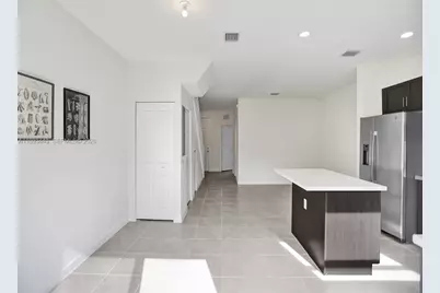 3436 W 111th Pl, Hialeah, FL 33018 - Photo 7