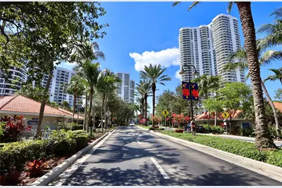 3530 Mystic Pointe Dr #2915, Aventura, FL 33180 - Photo 31
