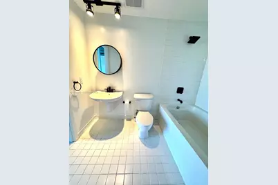 10 SW South River Dr #1710, Miami, FL 33130 - Photo 13