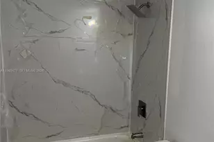 486 NW 165th St Rd, Miami, FL 33169 - Photo 11