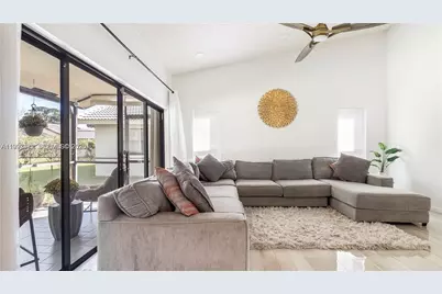 7101 NW 40th St, Coral Springs, FL 33065 - Photo 17