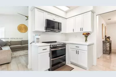 7101 NW 40th St, Coral Springs, FL 33065 - Photo 9