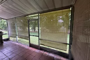 8005 Lagos De Campo Blvd, Tamarac, FL 33321 - Photo 5