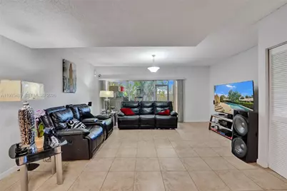 3592 NW 83rd Ln, Sunrise, FL 33351 - Photo 9