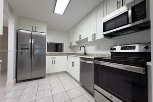 400 Commodore Dr, Plantation, FL 33325 - Photo 11