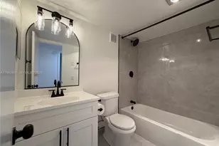 400 Commodore Dr, Plantation, FL 33325 - Photo 17