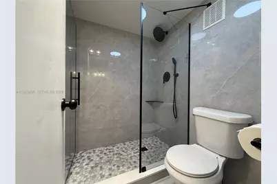 400 Commodore Dr #101, Plantation, FL 33325 - Photo 29