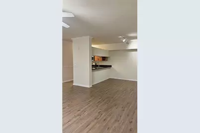 6458 Emerald Dunes Dr #108, West Palm Beach, FL 33411 - Photo 1